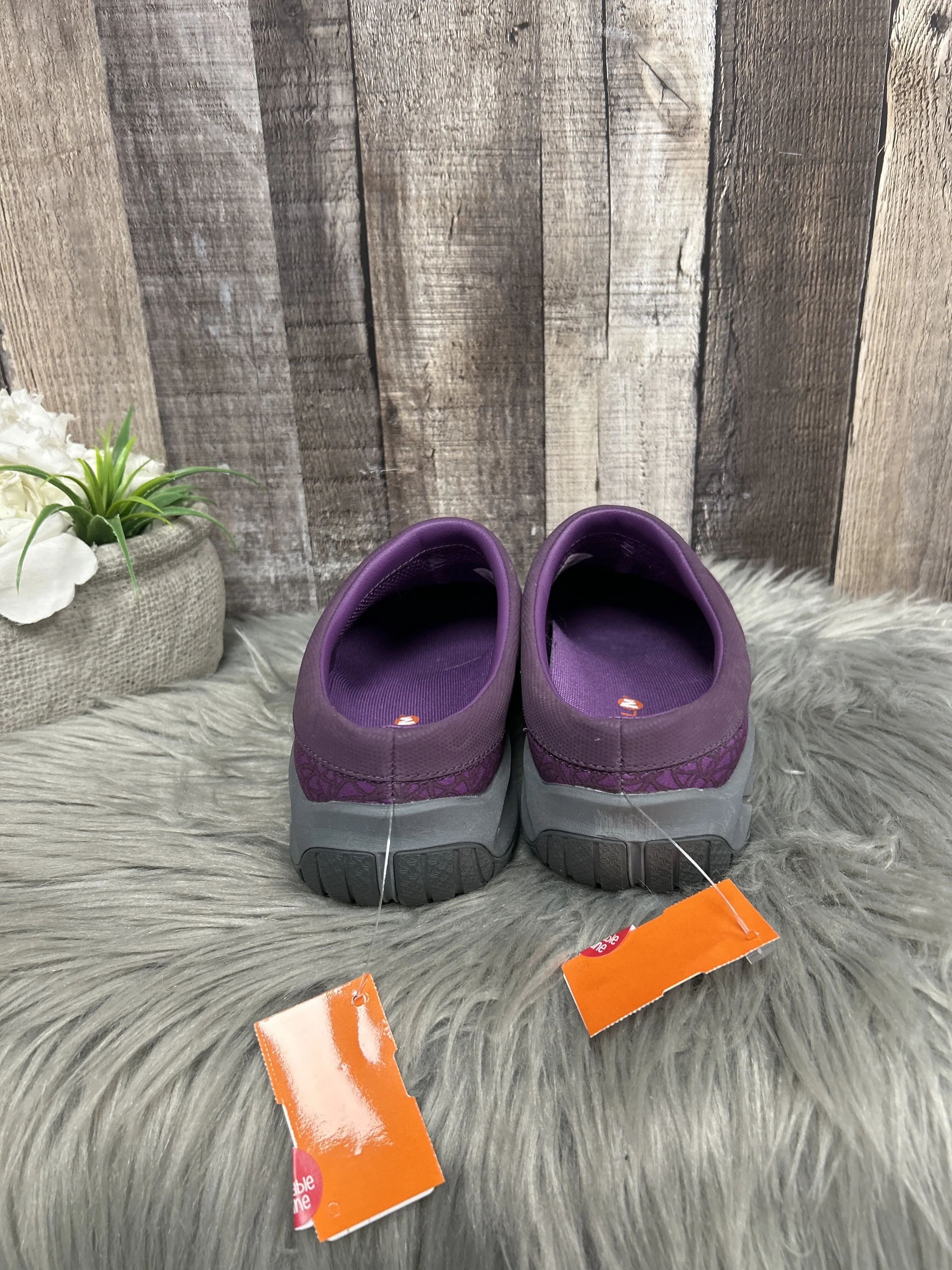 Shoes Flats By Merrell  Size: 9