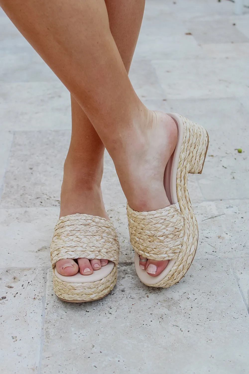 The Isla Raffia Platform Heel Slide Sandal - Natural