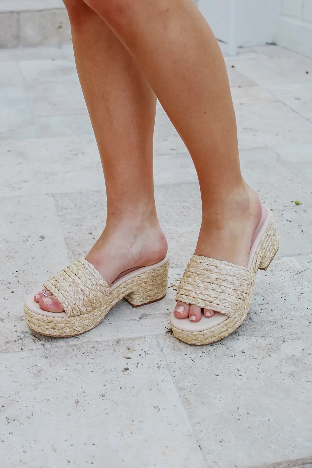 The Isla Raffia Platform Heel Slide Sandal - Natural