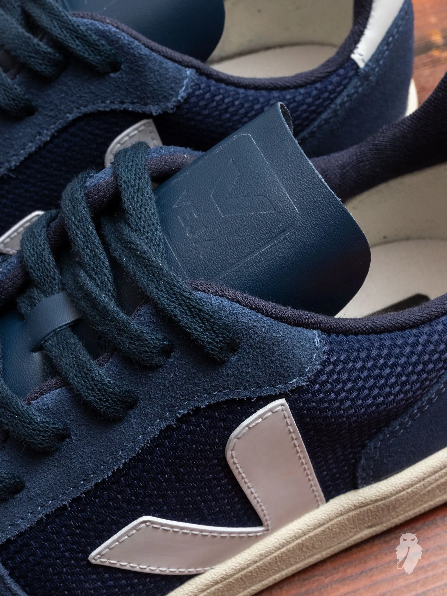 V-10 Sneaker in Nautico Pierre Midnight