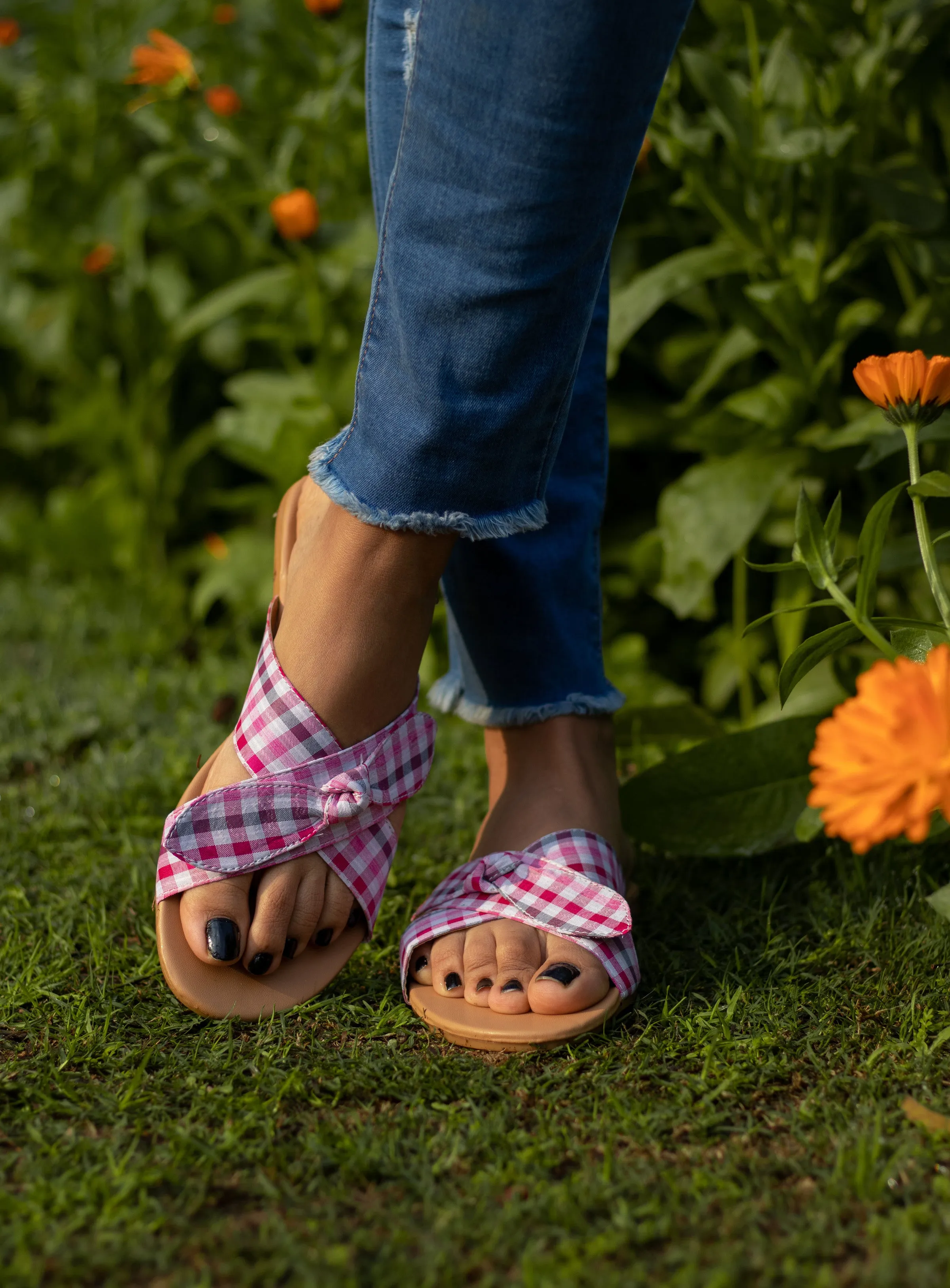 Women Pink Bow Checkered Fashion Flats